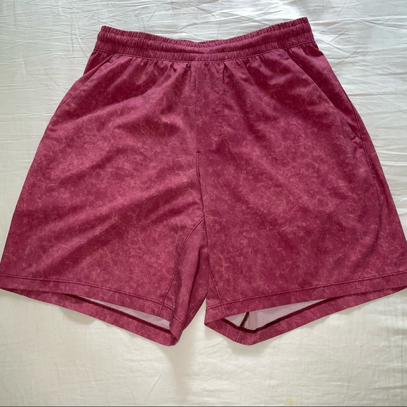 Lululemon Small Pace Breaker Shorts 7 inch Inseam Lychee Pink Rock - Picture 1 of 4